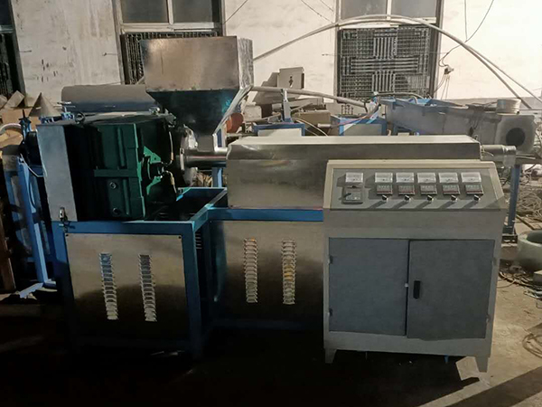 熔（róng）噴布設備價格（gé）